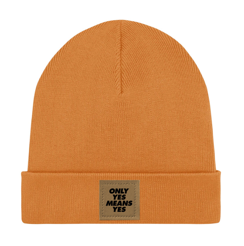 Mütze mit braunem Patch "Only yes means yes"