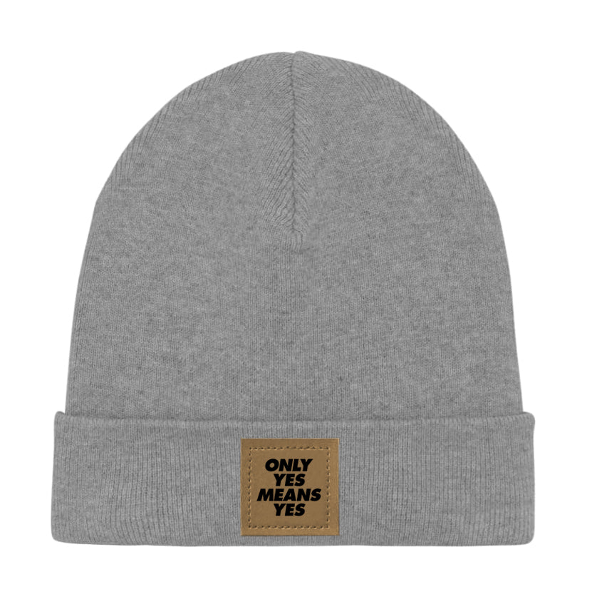 Mütze mit braunem Patch "Only yes means yes"
